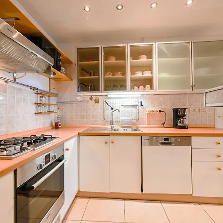 Apartamento Classic And Smart With Terrace - Two Bedroom With Terrace Rovinj