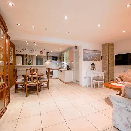 Classic And Smart With Terrace - Two Bedroom With Terrace * Rovinj