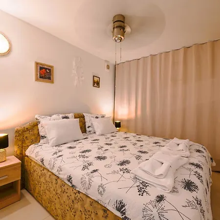 Classic And Smart With Terrace - Two Bedroom With Terrace * Rovinj